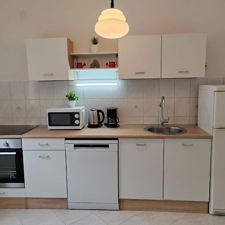 Apartment Beba Dugi Rat Ngoại thất bức ảnh