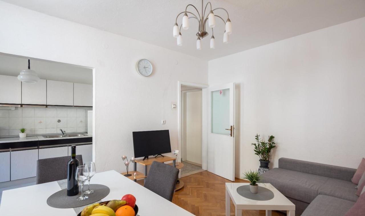 Apartment Beba Dugi Rat Ngoại thất bức ảnh