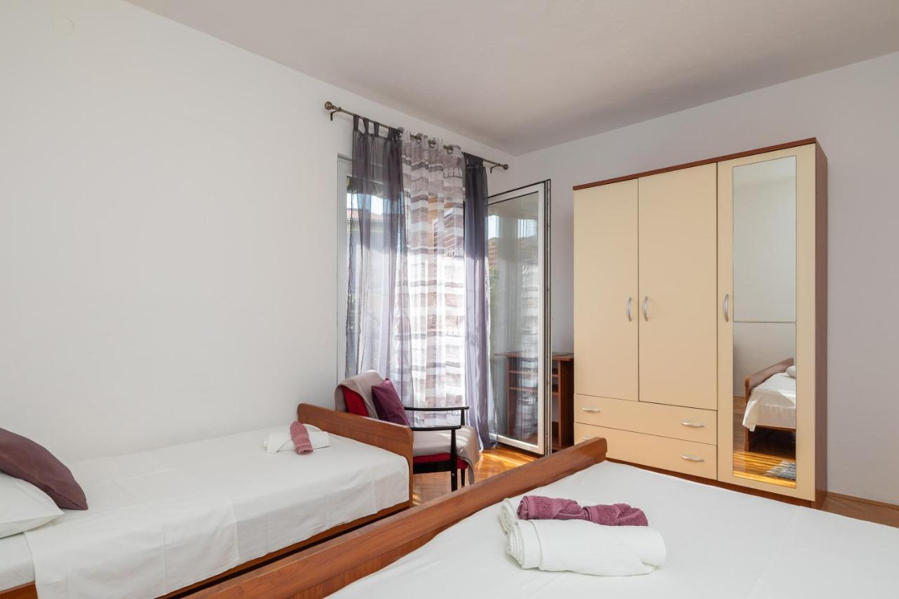 Apartment Beba Dugi Rat Ngoại thất bức ảnh
