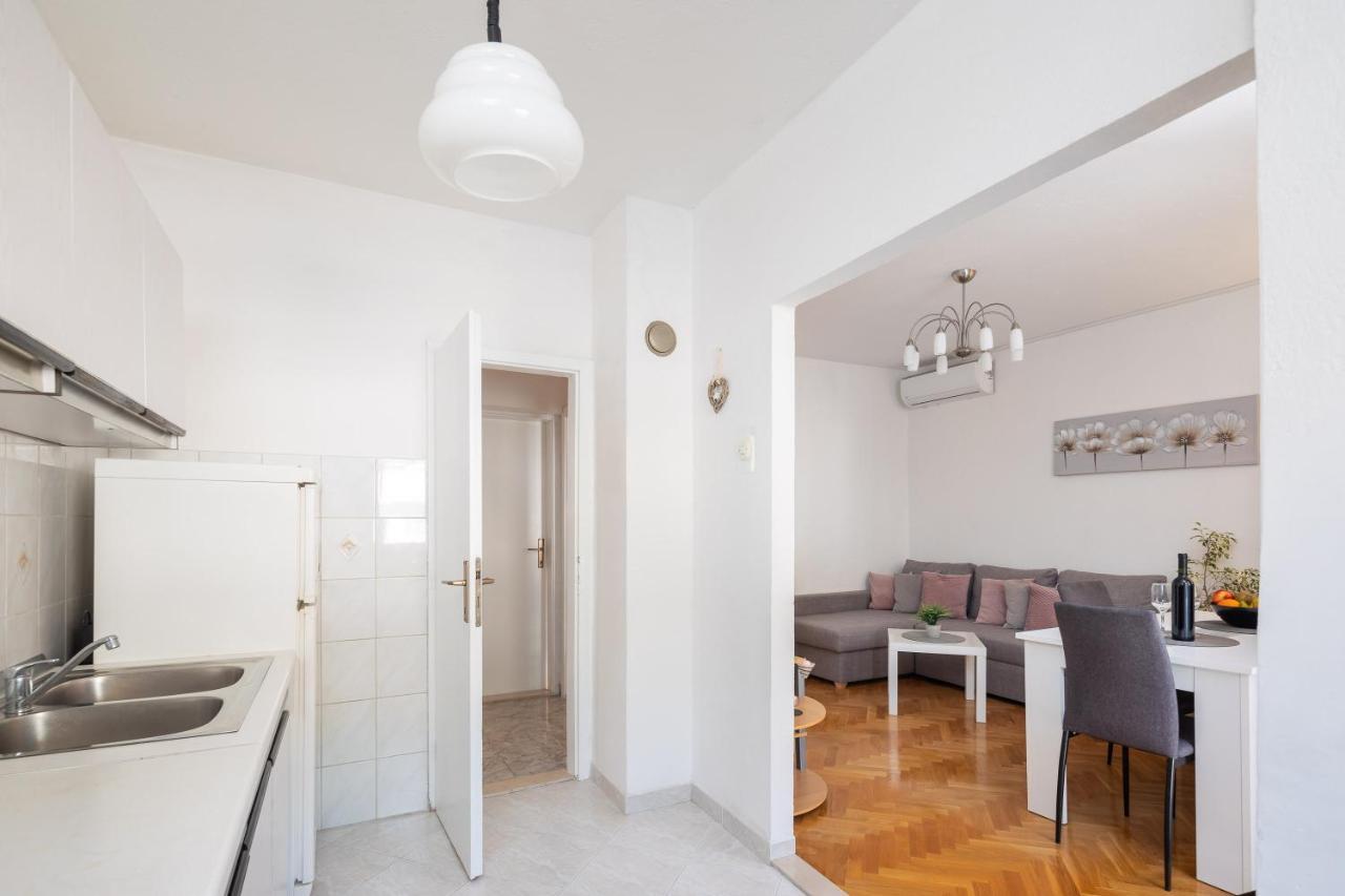 Apartment Beba Dugi Rat Ngoại thất bức ảnh