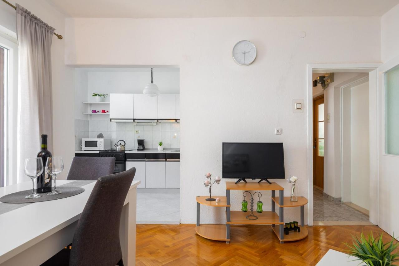 Apartment Beba Dugi Rat Ngoại thất bức ảnh