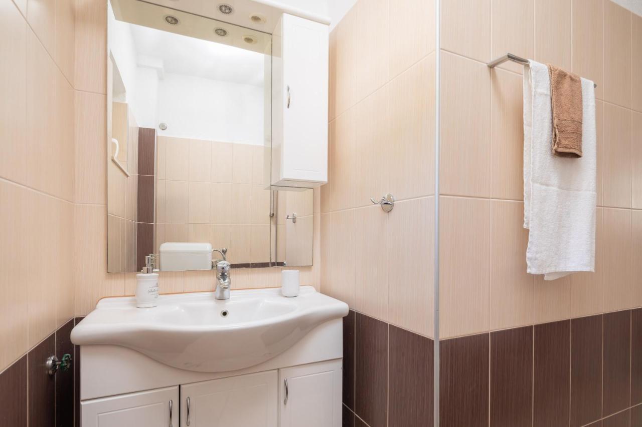 Apartment Beba Dugi Rat Ngoại thất bức ảnh