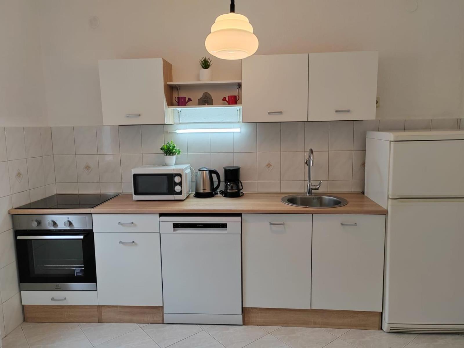 Apartment Beba Dugi Rat Ngoại thất bức ảnh